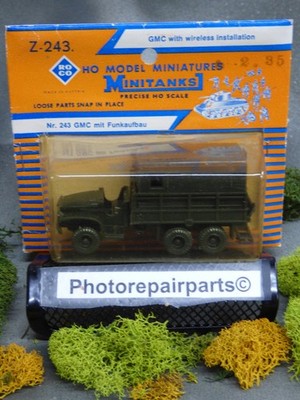 Roco Minitanks WWII US  GMC 2.5 T 6x6 with Wireless Installation Truck Lot#7267 
