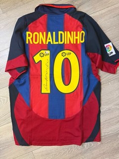 Barcelona Shirt Ronaldinho hand signed Beckett authenticated