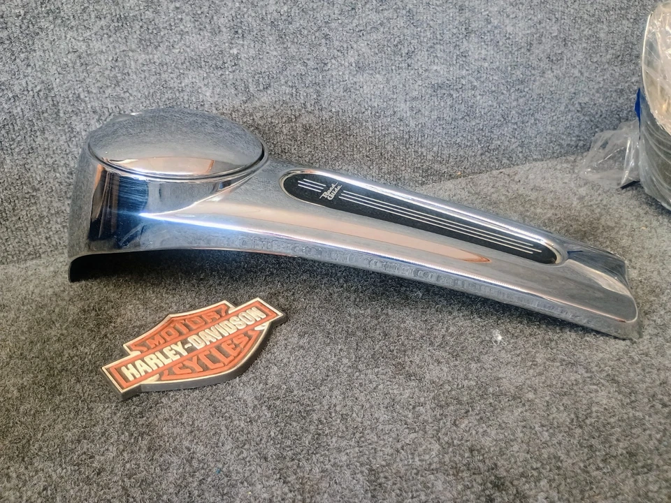 OEM HARLEY DAVIDSON 2008-23 ROAD GLIDE CHROME DASH CONSOLE PUSH BUTTON LID Foto 3 de 4