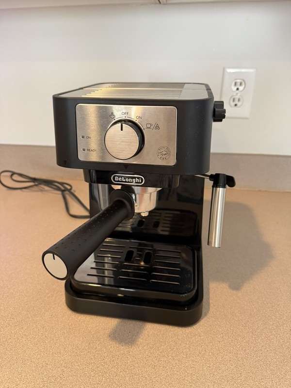 E1 DeLonghi Stilosa EC260BK Manual Espresso Latte Cappuccino Machine Black