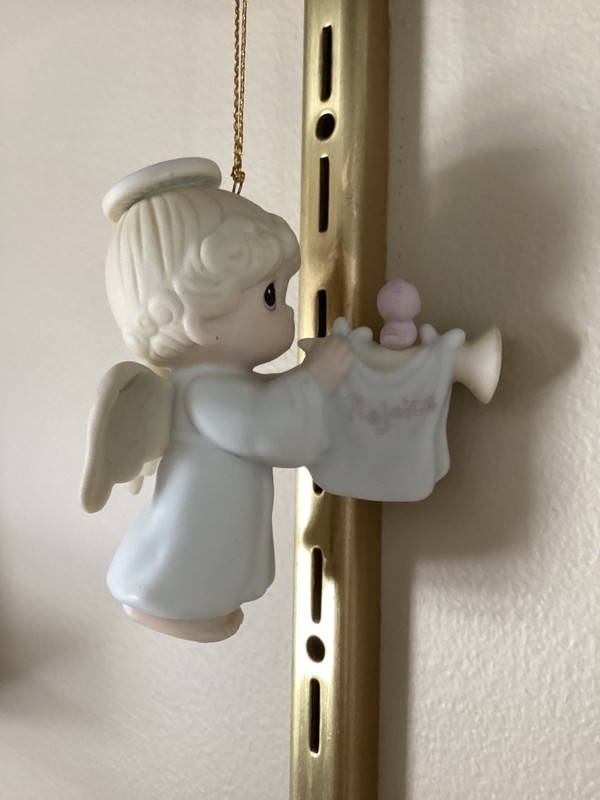 Precious Moments Ornament “Rejoice O Earth”. #113980.  1988