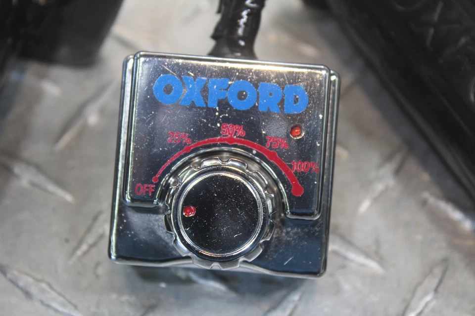 2004 KAWASAKI VULCAN 1500 VN1500L NOMAD FI OXFORD HANDLEBAR HEATED GRIPS SET - Image 3 of 4