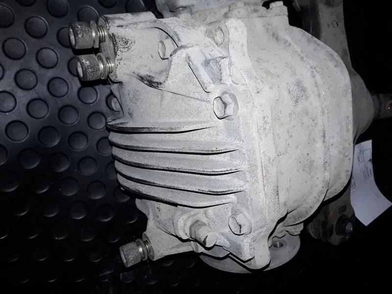 1998 Lexus SC 400 Rear Axle Differential Carrier Assembly 3.266 Ratio w/Warranty - Image 2 of 4
