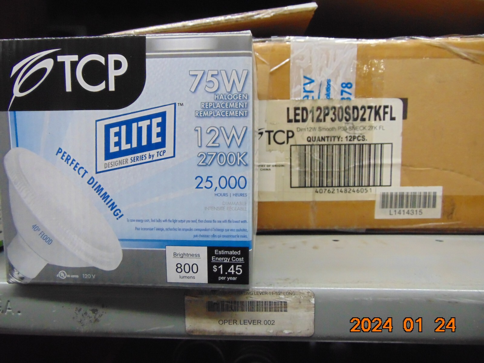 LED DIMMABLE FLOOD LIGHT BULB OUTDOOR 12W P30 DIM 27KFL BLACK TCP PAR30 800 lm