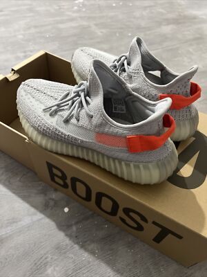 yeezy tail light 9.5