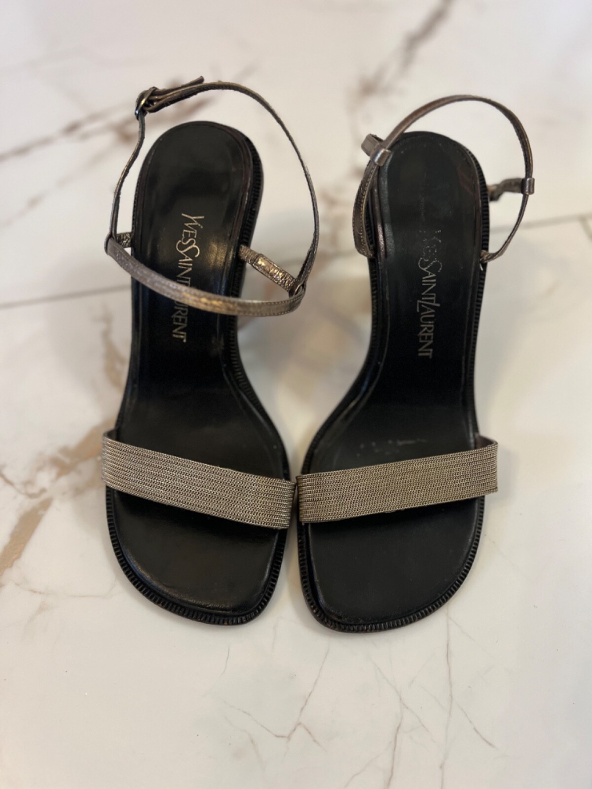 Yves Saint Laurent sandali scarpe con tacco donna misura 7 1 2 cinturino in pelle argento