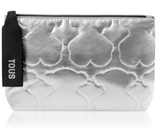 BOLSO DE COSMÉTICOS TOUS VANITY CASE NUEVO CON ETIQUETAS LOGOTIPO PLATEADO METÁLICO OSO ARTÍCULOS DE TOCADOR DE VIAJE