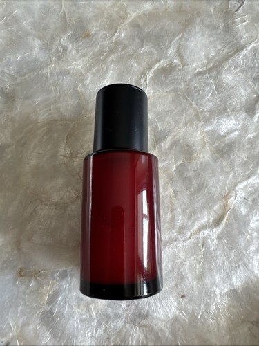 CHANEL N°1 De CHANEL Siero Rivitalizzante Duo Camelia Rossa (30ml) e Crema (15g) - Foto 7 di 14