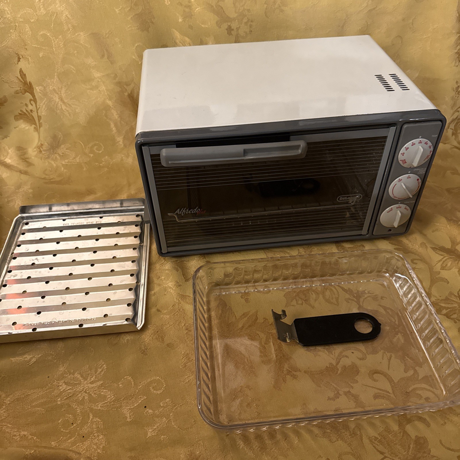 Delonghi Alfredo Plus Classic Toaster Oven White