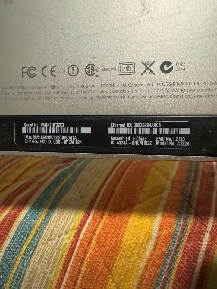 iMac 20/2.66/2GB/320GB/SD/ITA model A1224 - Immagine 3 di 3