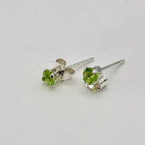 Pendientes de peridoto y plata creados de 3 mm 10146H - Imagen 6 de 7