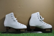 DBX Classic skate size 3 USA girls ice figure skates #229