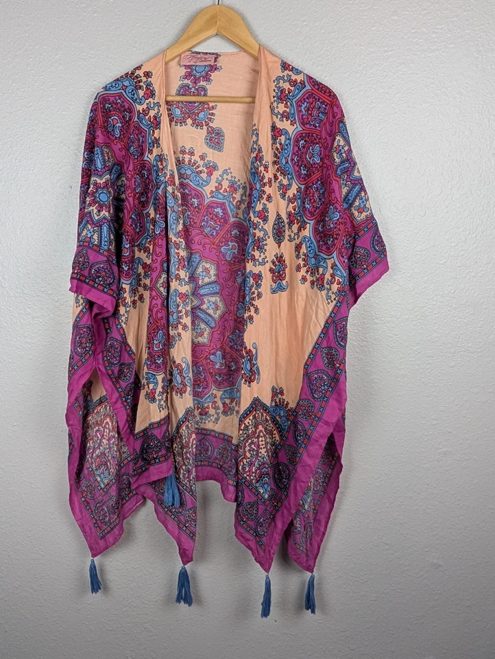 Theodora & Callum Frontal Abierto Impreso Ruana con Borlas Cubierta Coral 203 Foto 2 de 4