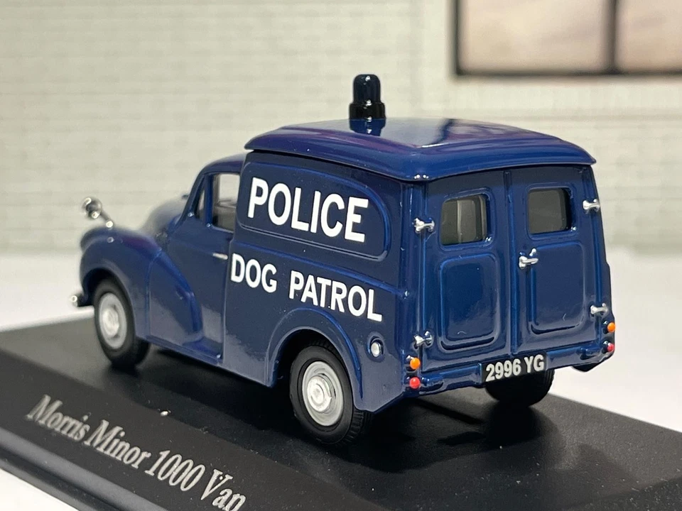 1:43 Scale Model Morris Minor 1000 Dog Van British Police West Riding Atlas 1975 - Image 3 of 4