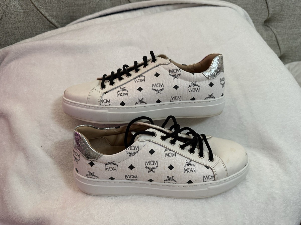 MCM TERRAIN LO SNEAKERS SIZE 39 ITALIAN CALF LEATHER SILVER