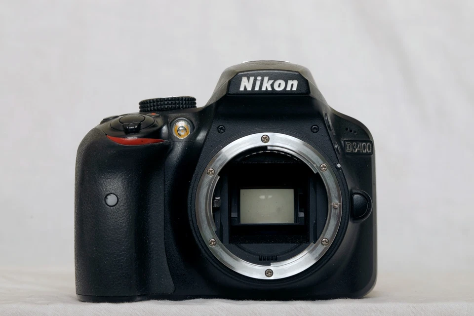 Nikon D3400 Camera 2 Lens Kit 18-55mm 55-55-200mm, 5239 Shutter Count, Nikon Bag - Image 3 of 4