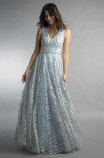v neck sleeveless gown