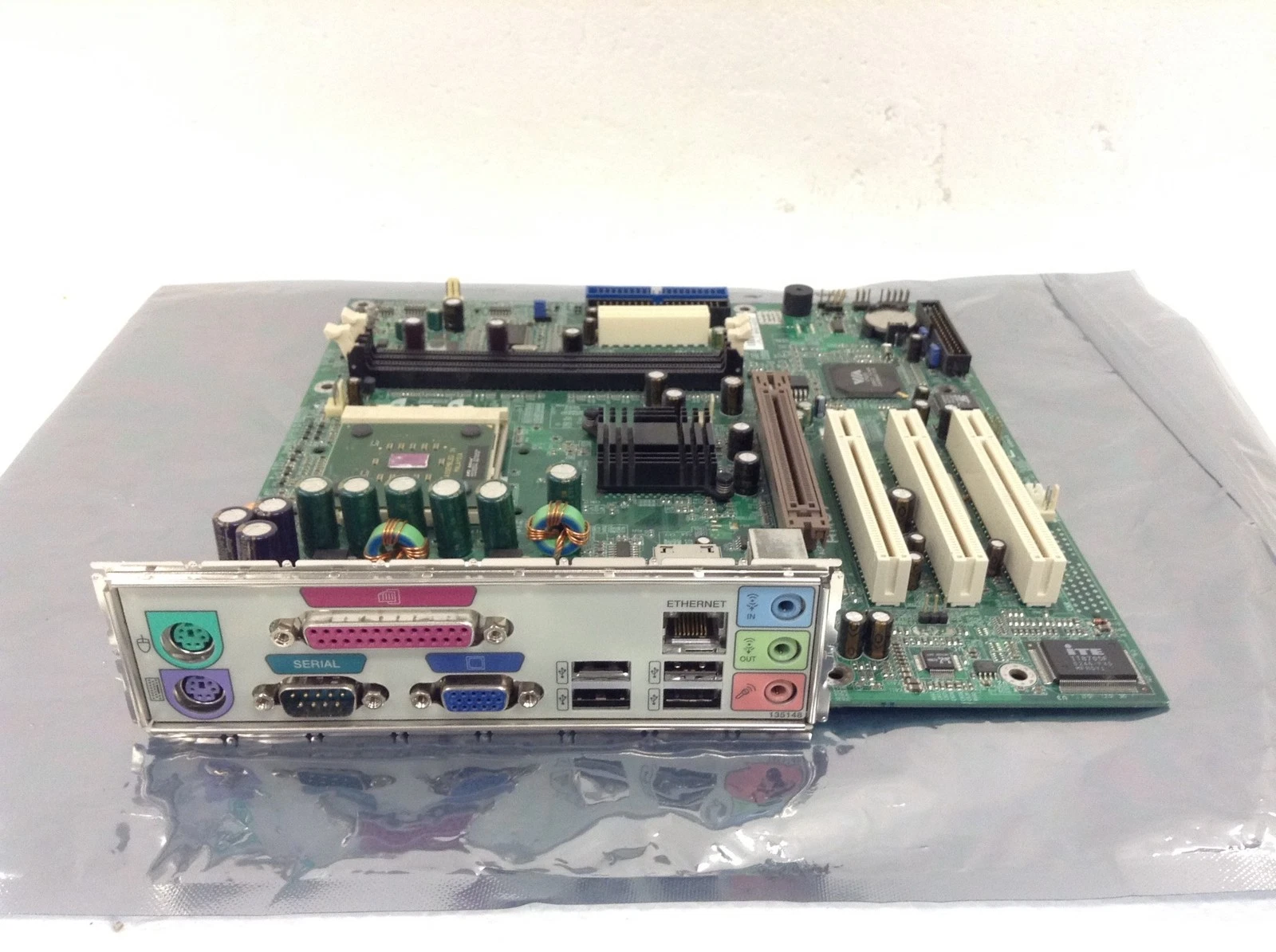 HP AM37 Socket 462 Motherboard w/ AMD Athlon 1800+ CPU AGP DDR1 I/O Shield WORKS