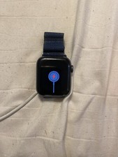Apple Watch Series 4 40 mm Space Gray Aluminum Case