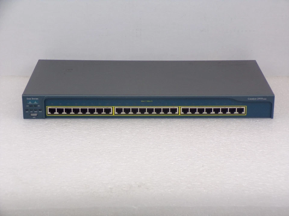 Cisco Catalyst 2950-24 Managed Switch - 24 Ethernet Ports Used - Image 2 of 4