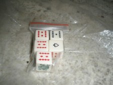 SET OF 5 POKER DICE T46 