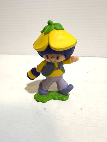 Vintage Strawberry Shortcake Almond Tea w lantern Miniature 1983