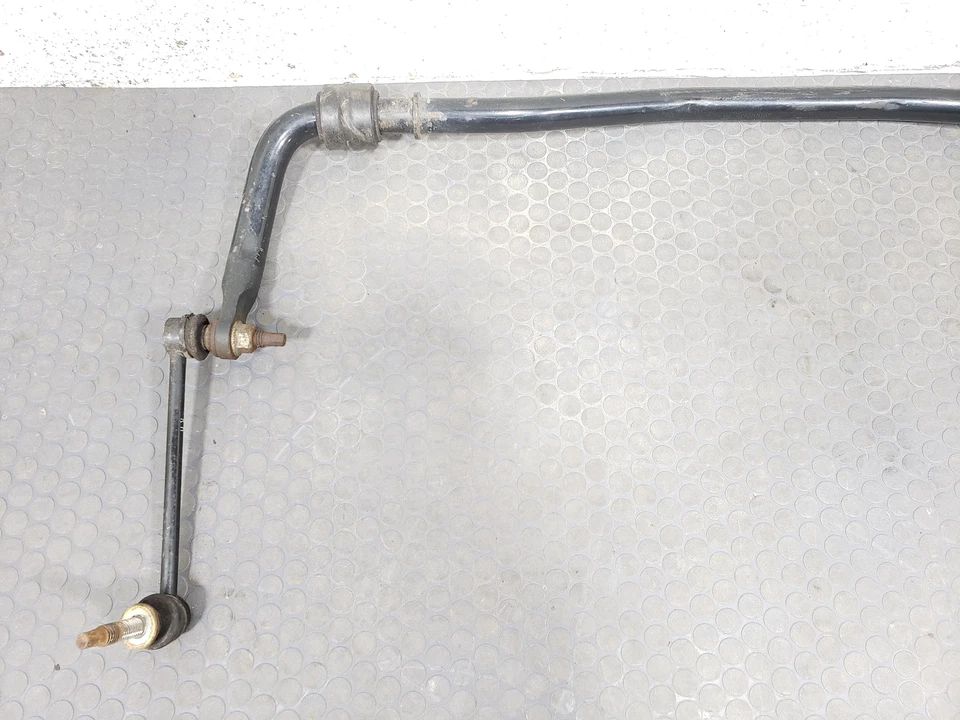 Barra estabilizadora Dodge Challenger 2008-2015 Foto 2 de 4