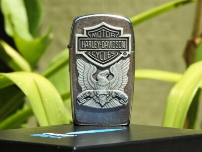 Zippo Lighter - Harley Davidson Made in USA BLU - Bar and Zippo Lighter - Harley Davidson Made in USA BLU - Bar and