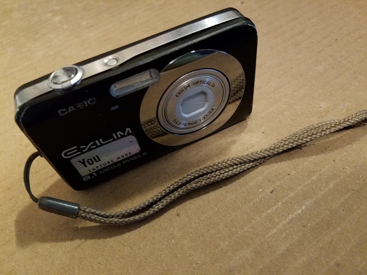 Casio Exilim EX-Z80 8.1MP Digital Camera 3x Opitical USB NP