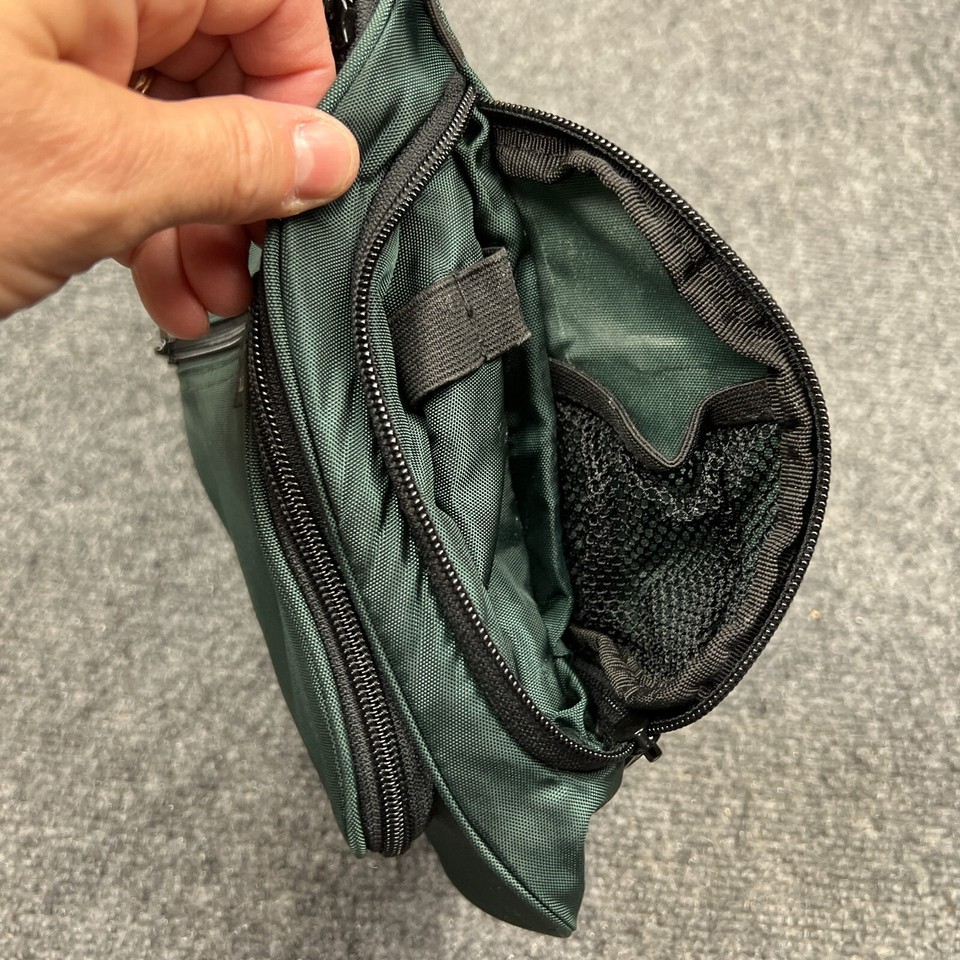 L.L. Bean Hanging Toiletry Travel Bag Green Multiple Pockets Zippered