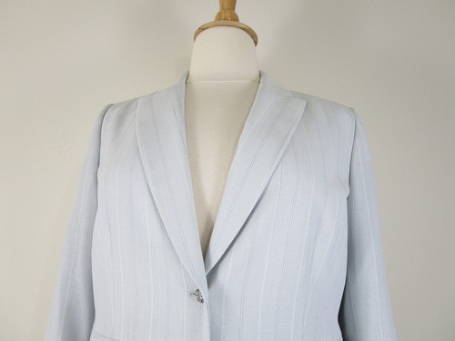 Tahari Plus Size Blue Gray Pinstripe Pant Suit Size 16 Formal Business Career - Picture 4 of 10