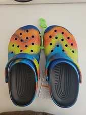 Crocs Tie Dye Graphic Clog  Women  s 6 Men 4