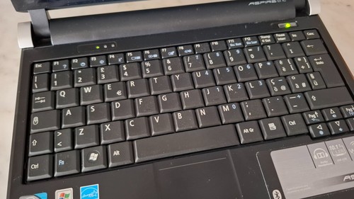 Portatile NetBook Acer Aspire One D250 Bianco Win7 2GB RAM 512GB HDD - Foto 9 di 24