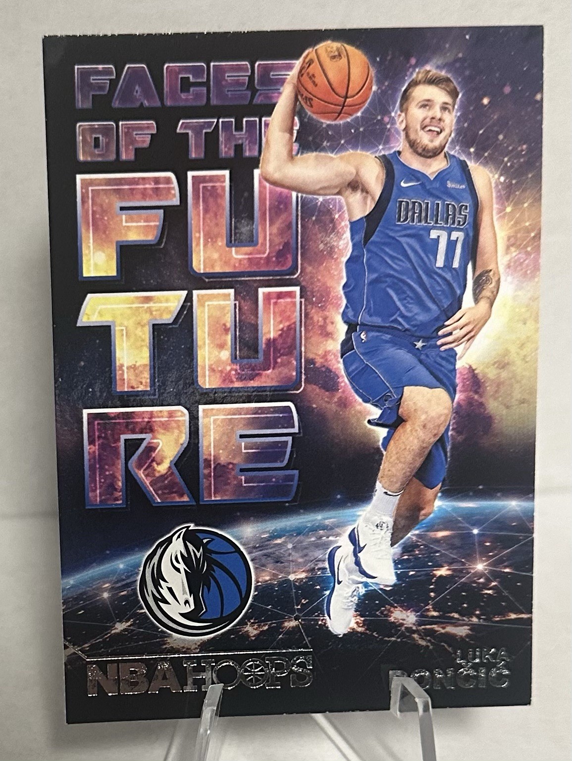 2018-19 Panini Hoops Luka Doncic Faces of the Future Rookie RC #3 Mavericks