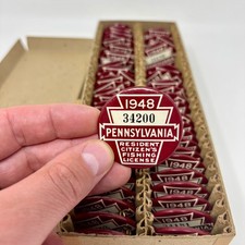 Caja de distribuidor de botón de licencia de pesca Pennsylvania 1948 - contiene 48 licencias