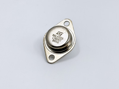 1X L7805CT STMicroelectronics 5V 1.5A Positive Linear Voltage Regulator TO-3-2