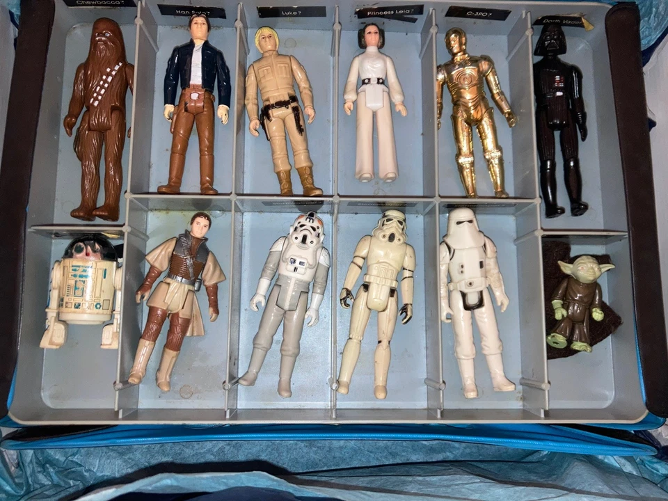 Star Wars Vintage 1977 22 Complete Original Kenner Figures with Vinyl Case - Image 4 of 4