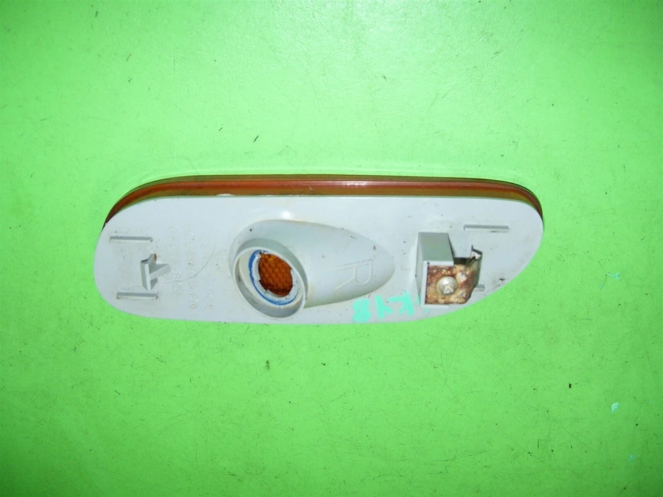 Eagle Talon TSI 1995 marcador de señal de giro frontal derecha lámpara de luz de estacionamiento carcasa lente Foto 3 de 3