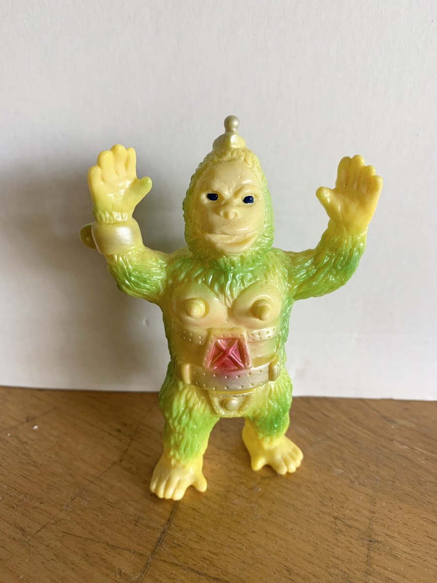 Zollmen Mini MG5 Monster Parade Yellow sofubi kaiju figure
