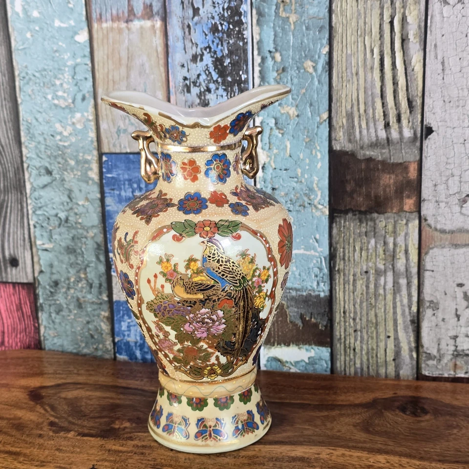 Rare Vintage Chinese Satsuma Vase Hand Painted Jingdezhen 20th Century  - Image 3 of 4