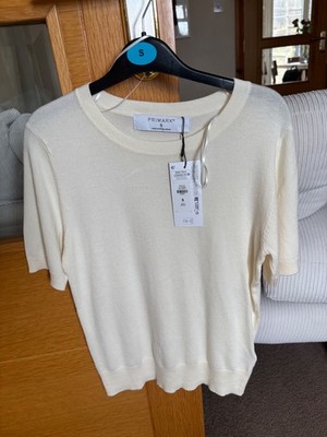 Primark Compact Knit Kurzarm T-Shirt/Top. Farbe Elfenbein. Gr. UK S. Neu Mit Etikett