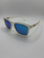 Goodr  Middle Seat Advantage  Kids Sunglasses Polarized Milky White