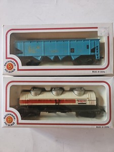 Exxon 42' 3-Dome Tank Car #1121 Bachmann HO Scale Vintage 76036 NIB NOS lot
