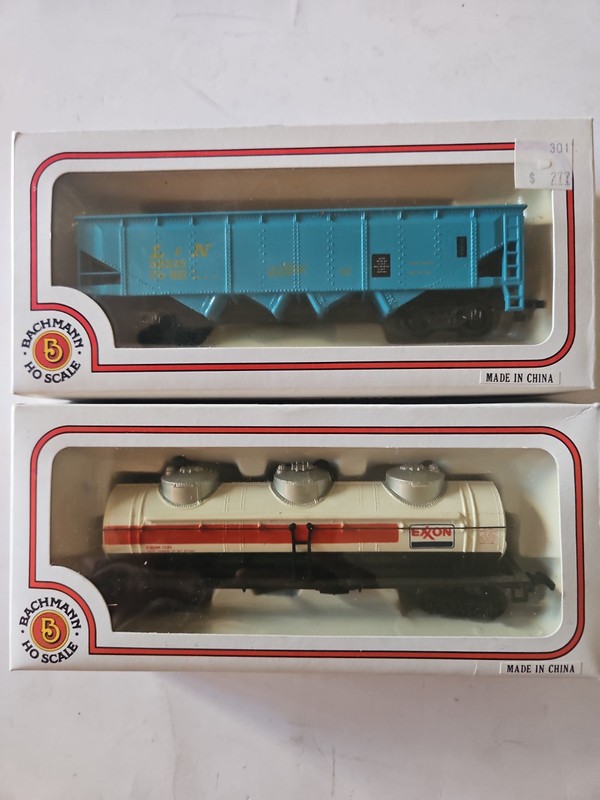Exxon 42' 3-Dome Tank Car #1121 Bachmann HO Scale Vintage 76036 NIB NOS lot