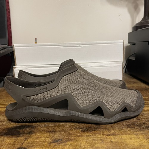 crocs swiftwater mesh wave