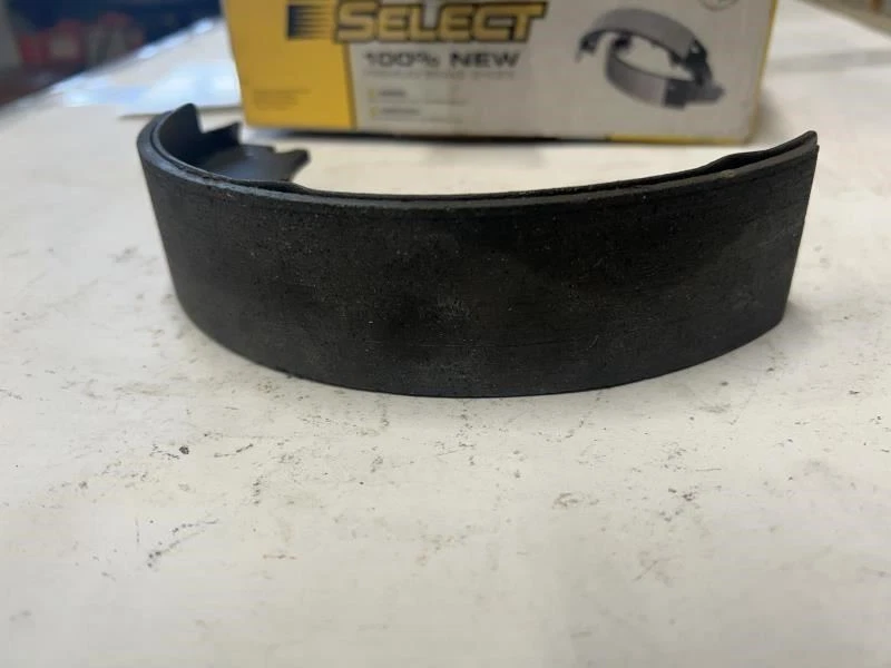 Zapatas de freno de estacionamiento traseras para GMC Sierra 2500 3500 HD Yukon XL 2500 Hummer H2 Foto 2 de 3