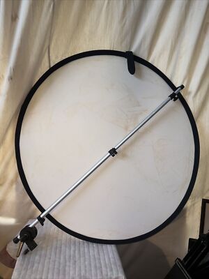 REDUCED Calumet Manfrotto Light Stand, 40  Reflector, Reflector Holder