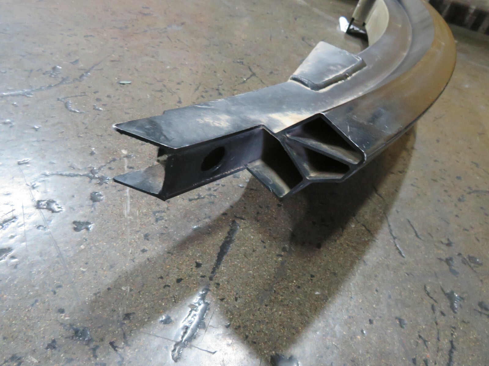 Maserati Granturismo, Rear Bumper Reinforcement, Used, P/N 80308900