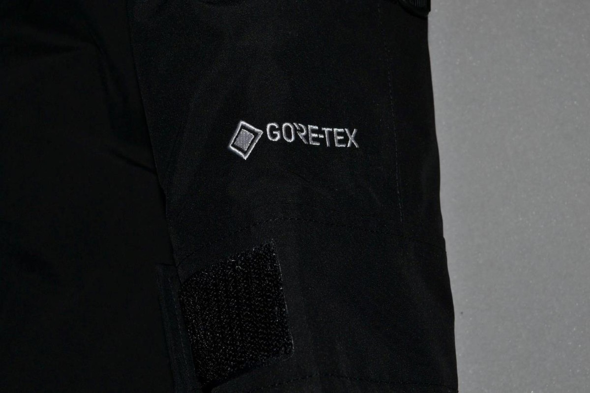 AUTHENTIC THE NORTH FACE Men's GORE-TEX Mountain Guide AUTHENTIC THE NORTH FACE Men's GORE-TEX Mountain Guide