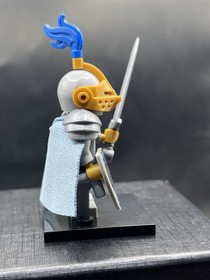 LEGO Lion Knight King Minifigure Sword Shield Kingdoms Castle D&D 10305 7094
